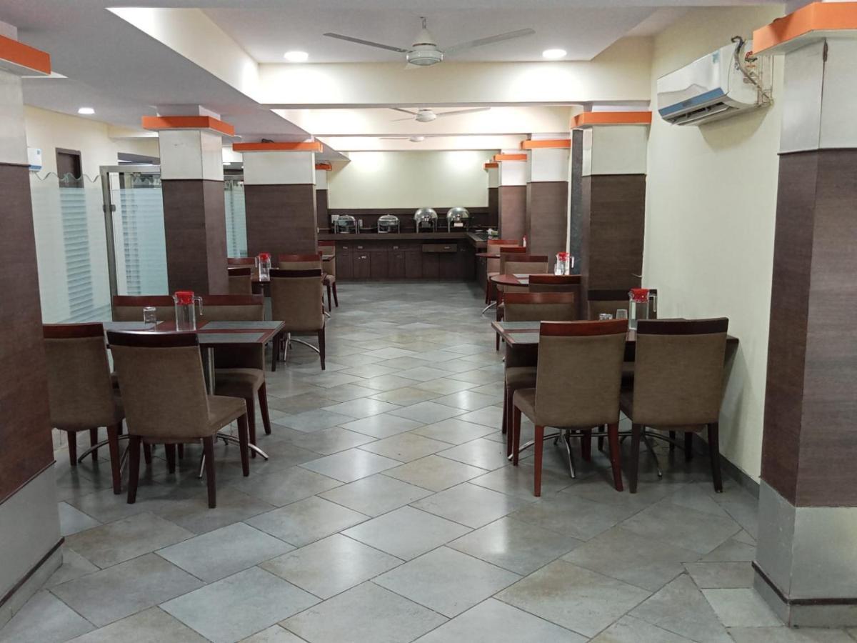 Hotel Western Court Boisar Luaran gambar